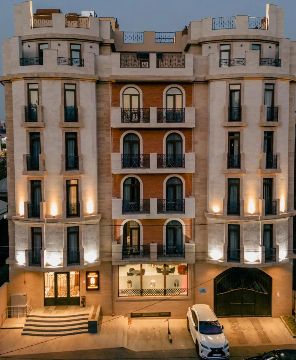 Image 3 of Highgarden Hotel