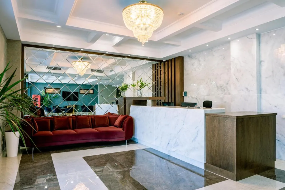 Image 2 of Highgarden Hotel