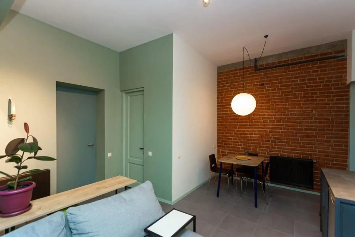 Image 2 of Historic Modern 1BR Apartment In The Centre