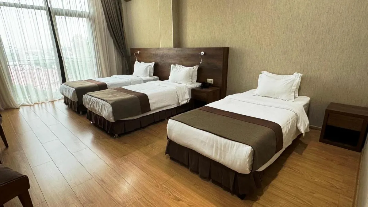 Image 6 of Hotel Metekhi Line