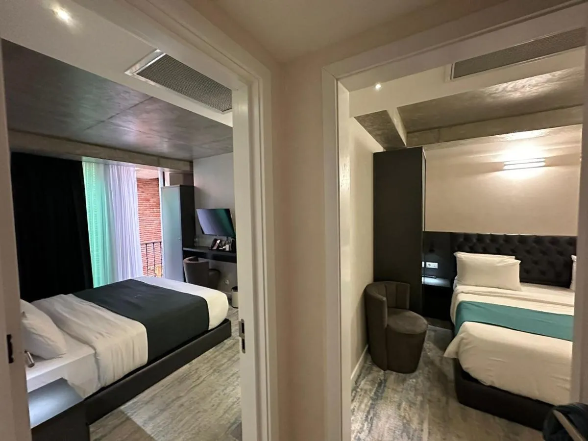 Image 4 of Hotel Old City