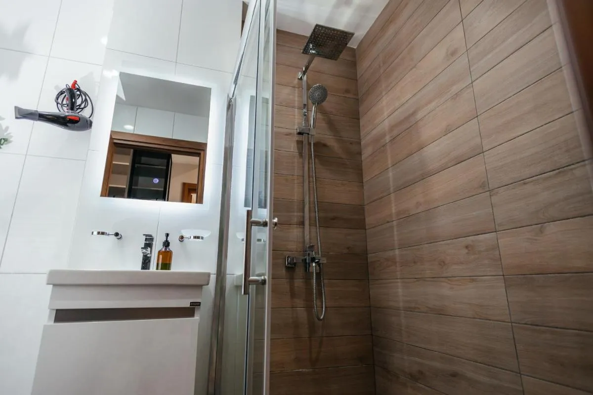 Image 2 of Isani Loft