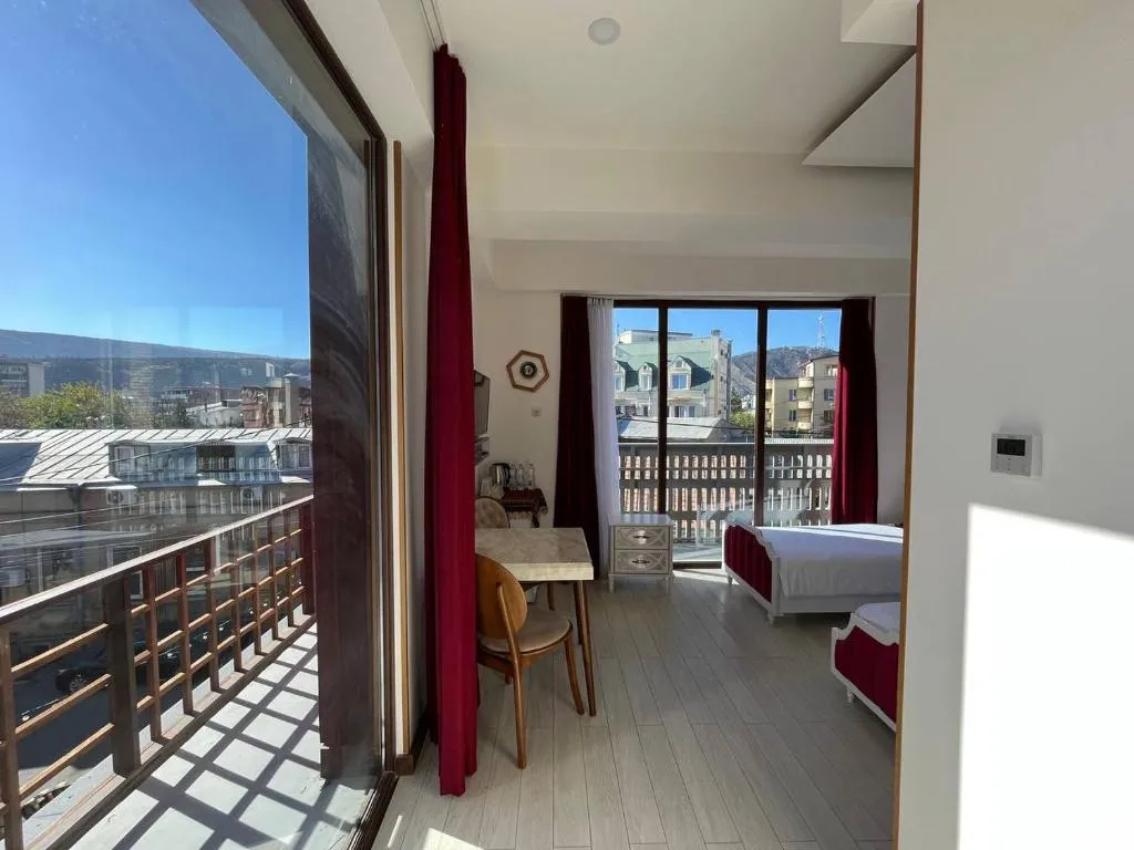 Image of LUXIN