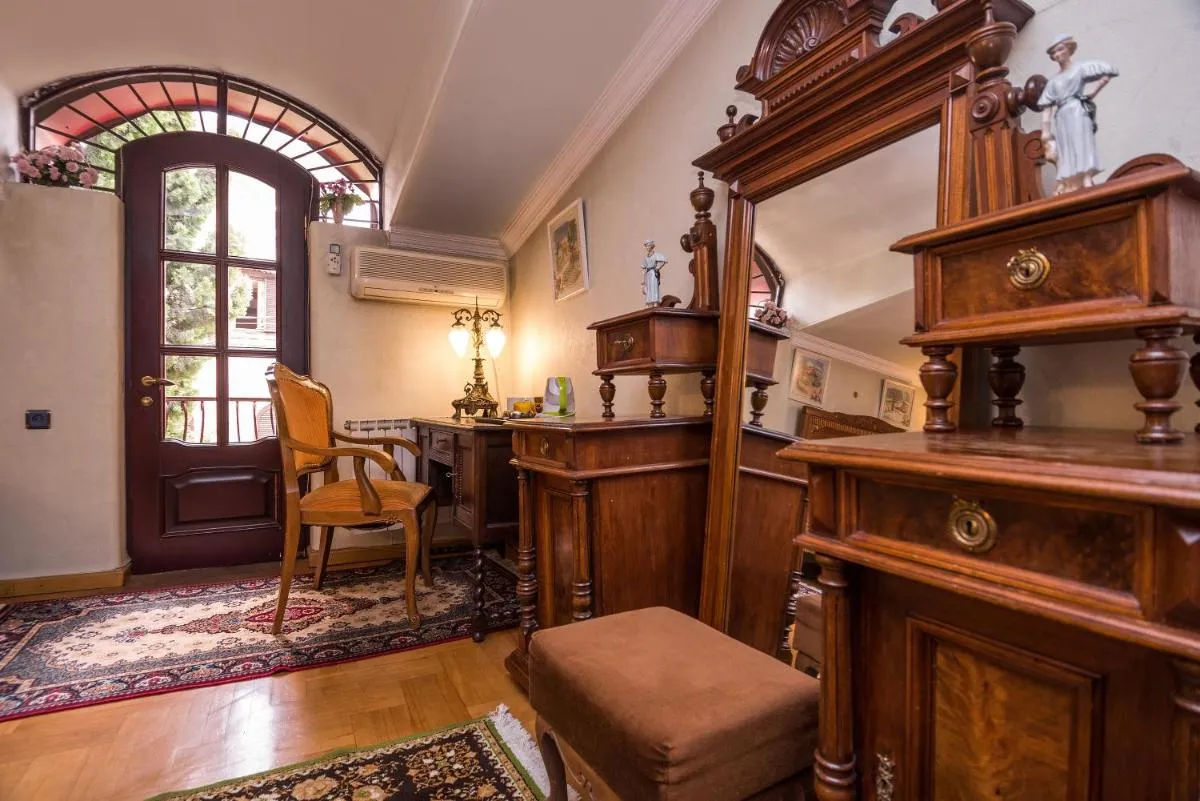Image 3 of Lia’s Guest House