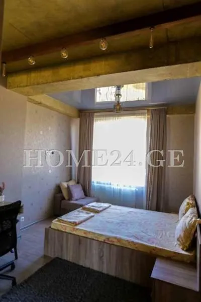 Image 1 of Lisi Lux Apart1