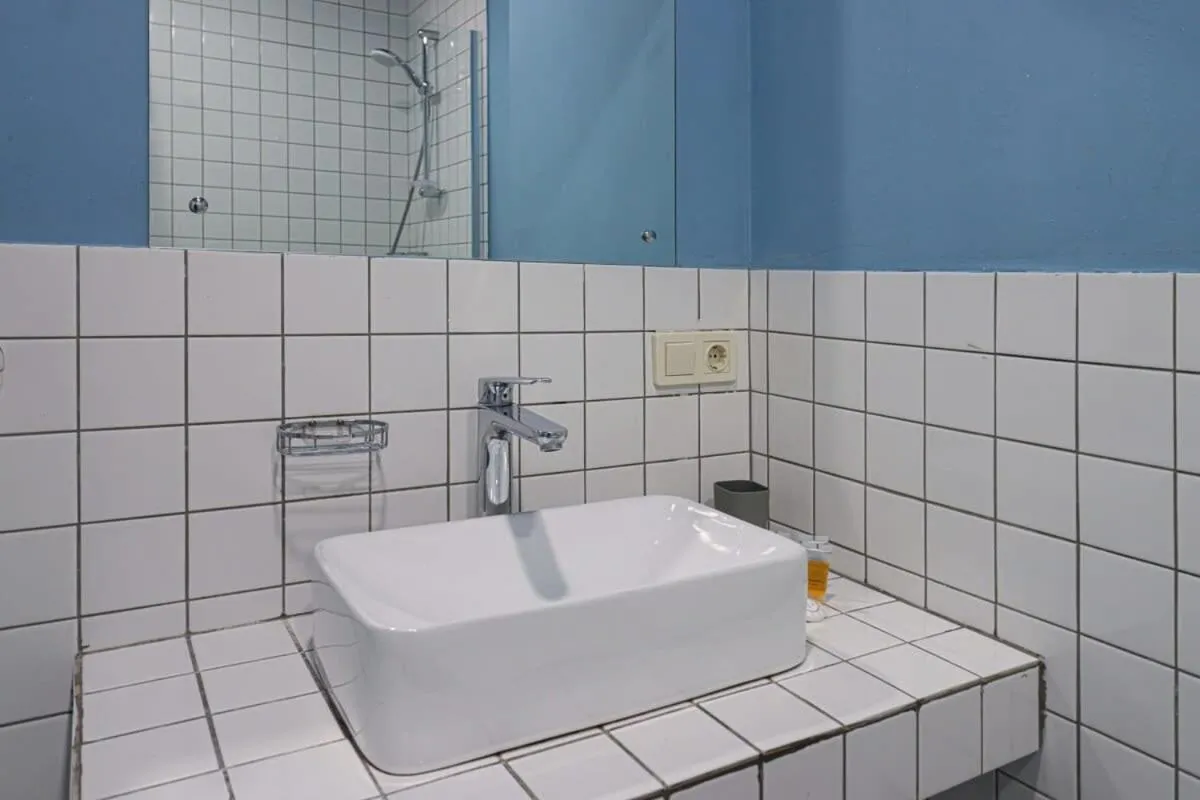 Image 2 of Lovely 1BR Apt next to Stamba Rooms