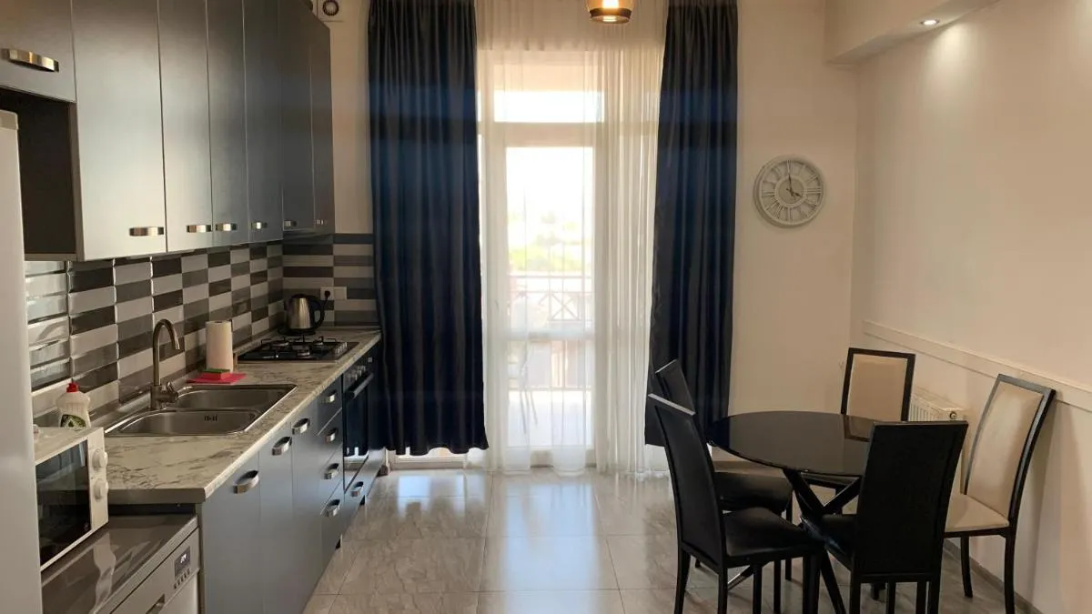 Image of Luxury Apartment For Families Or Group of Visitors In City Center I