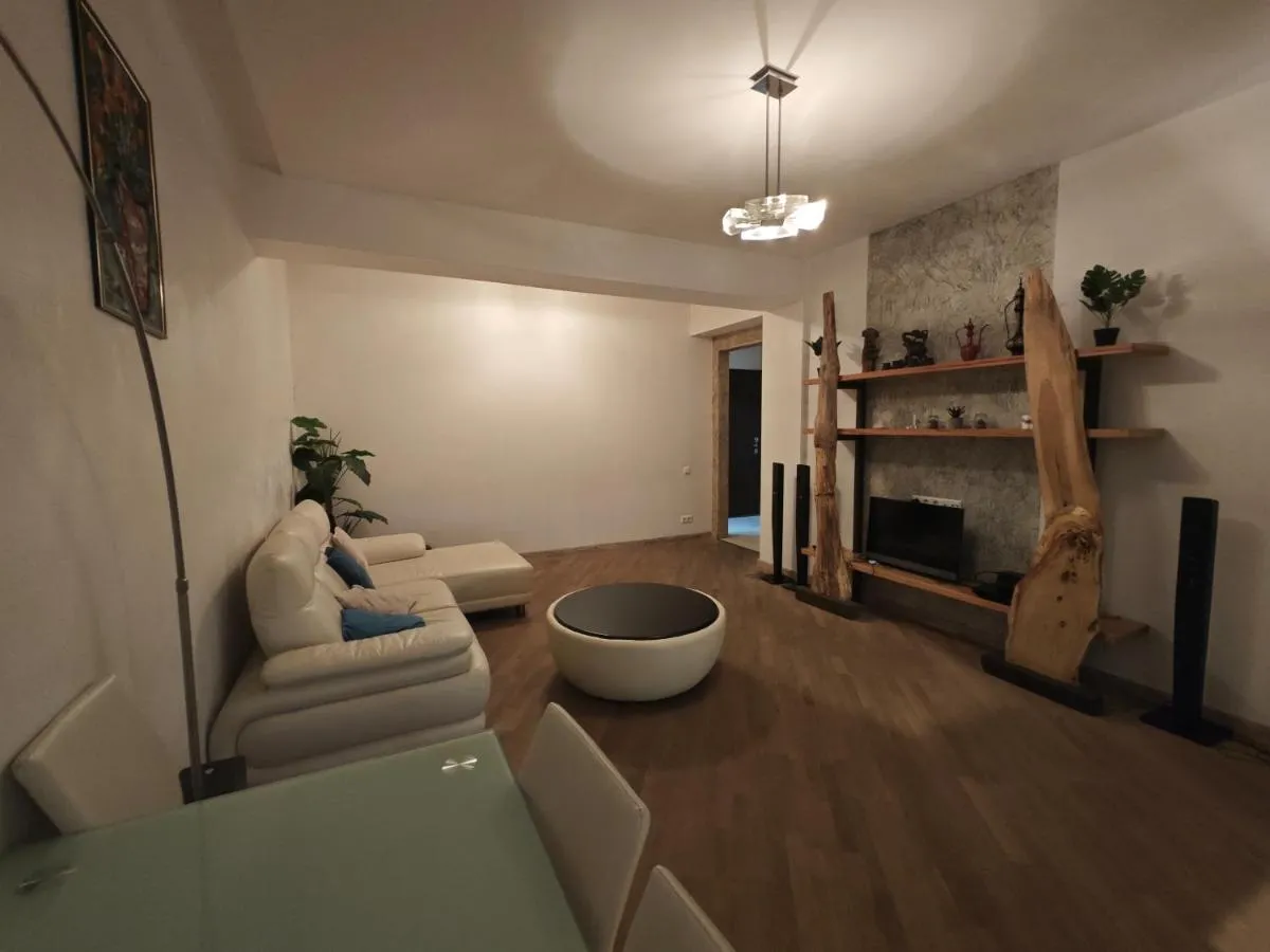 Image 1 of Luxury Apartment III