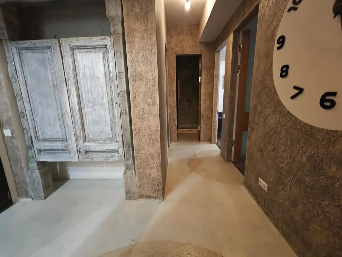 Image 2 of Luxury Apartment III