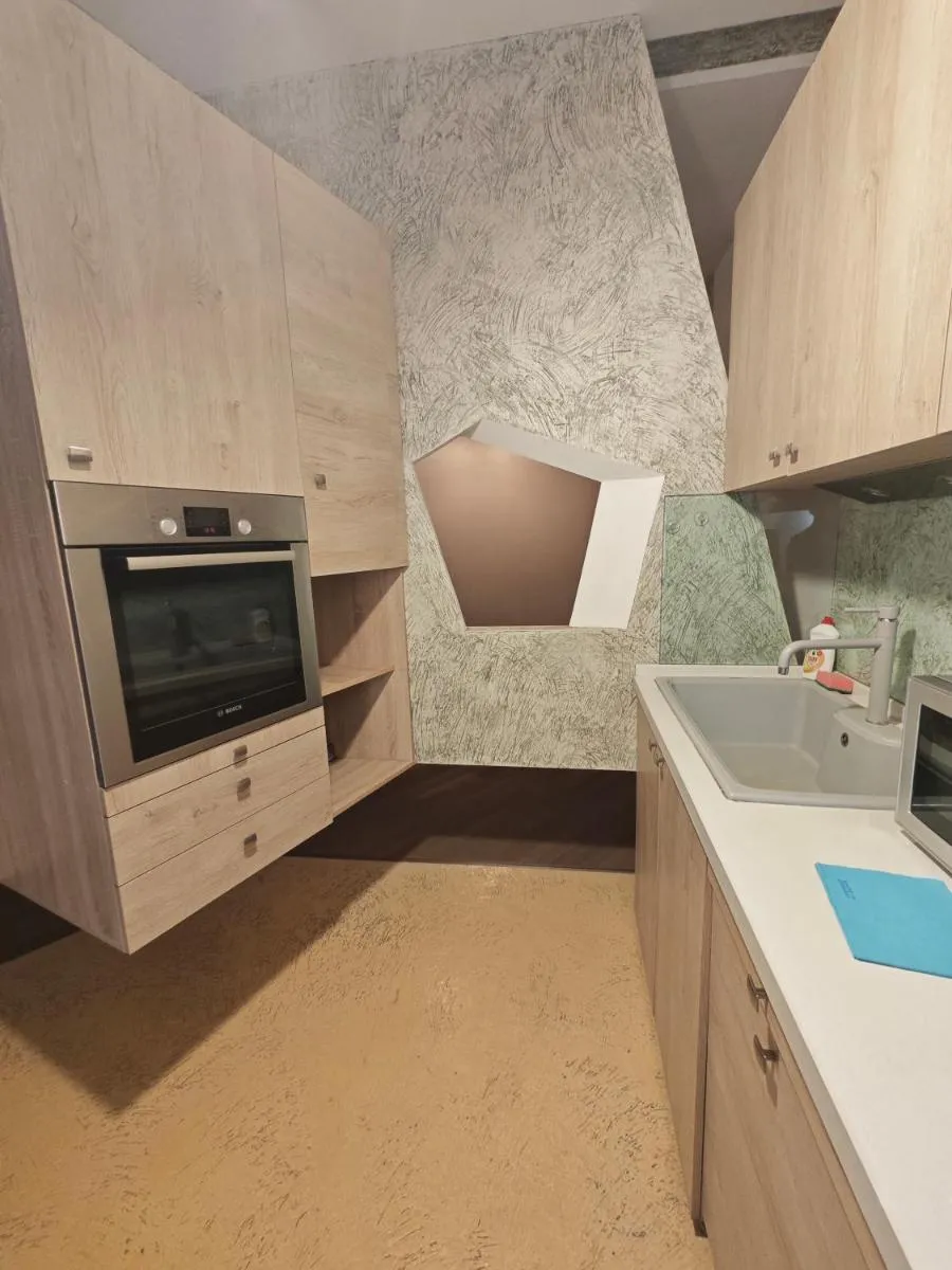 Image 4 of Luxury Apartment III