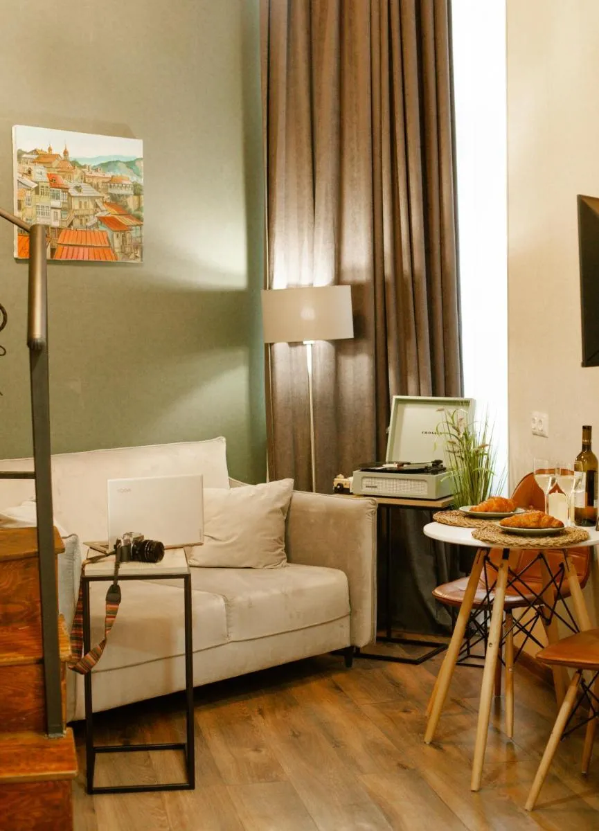 Image 4 of Luxury Duplex Studios – City Center