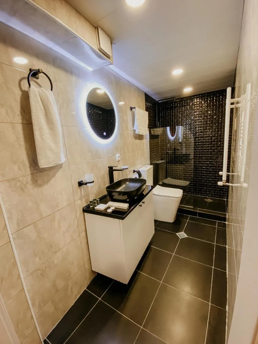Image 3 of Luxury Duplex Studios – City Center