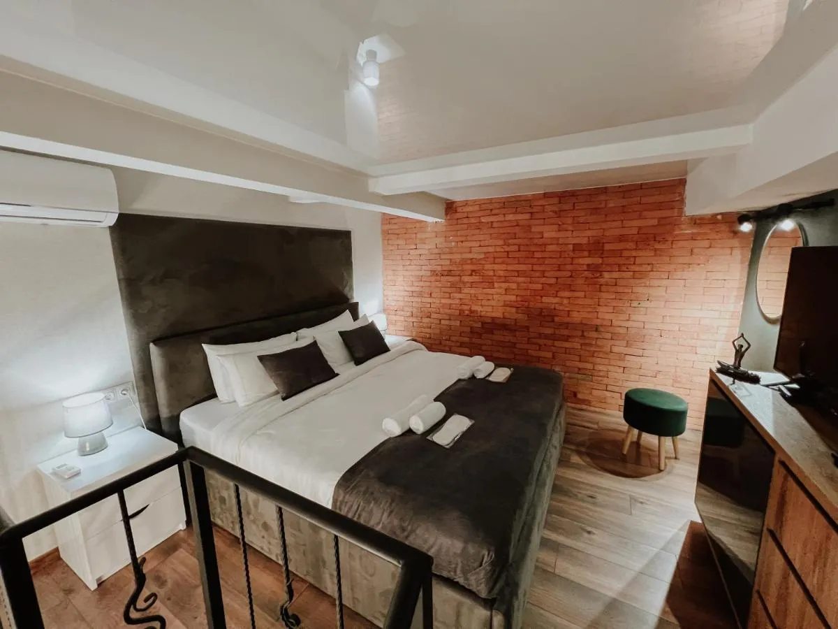Image 2 of Luxury Duplex Suites – City Center
