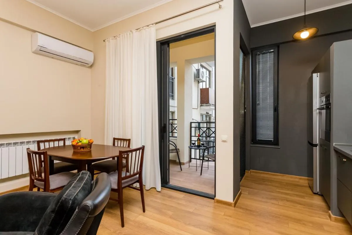 Image 4 of Luxury accommodation