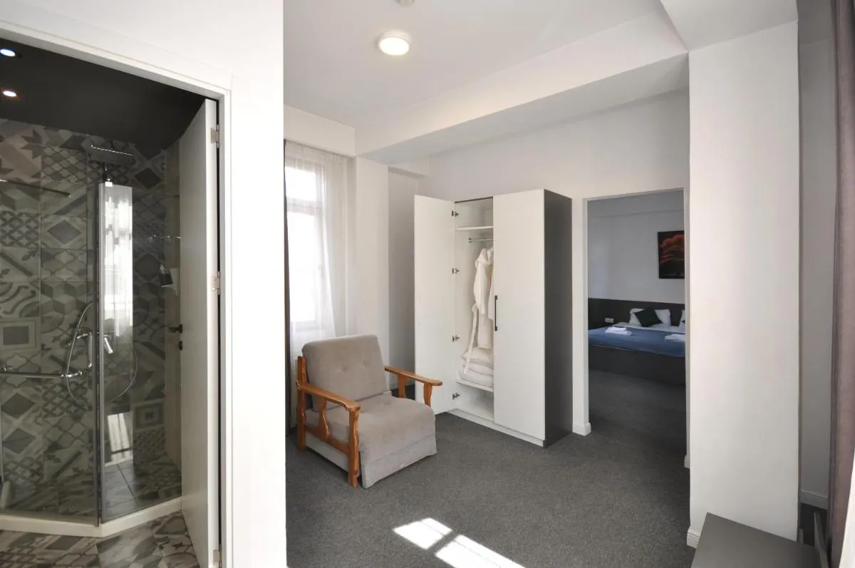 Image 1 of Meidan Inn