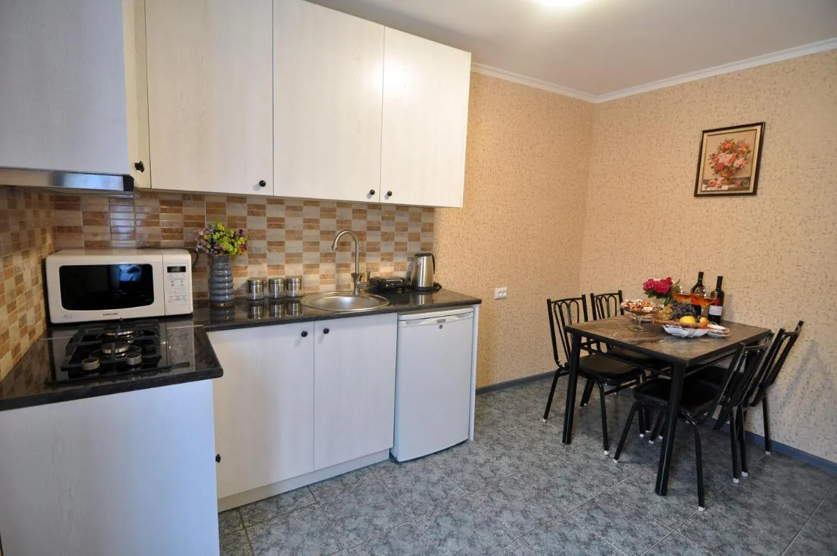 Image 3 of Mia’s Apartment
