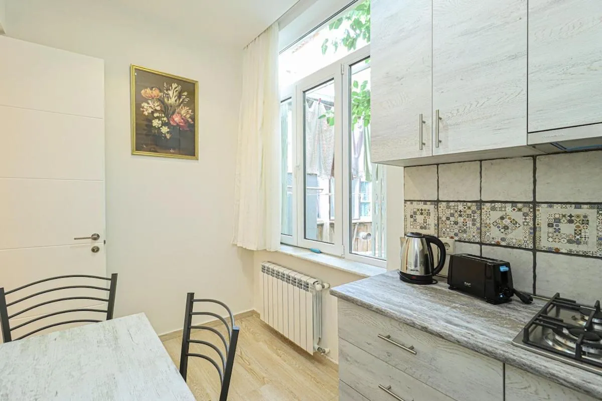 Image 3 of Modern 1BR Apt near Rustaveli – By Wehost