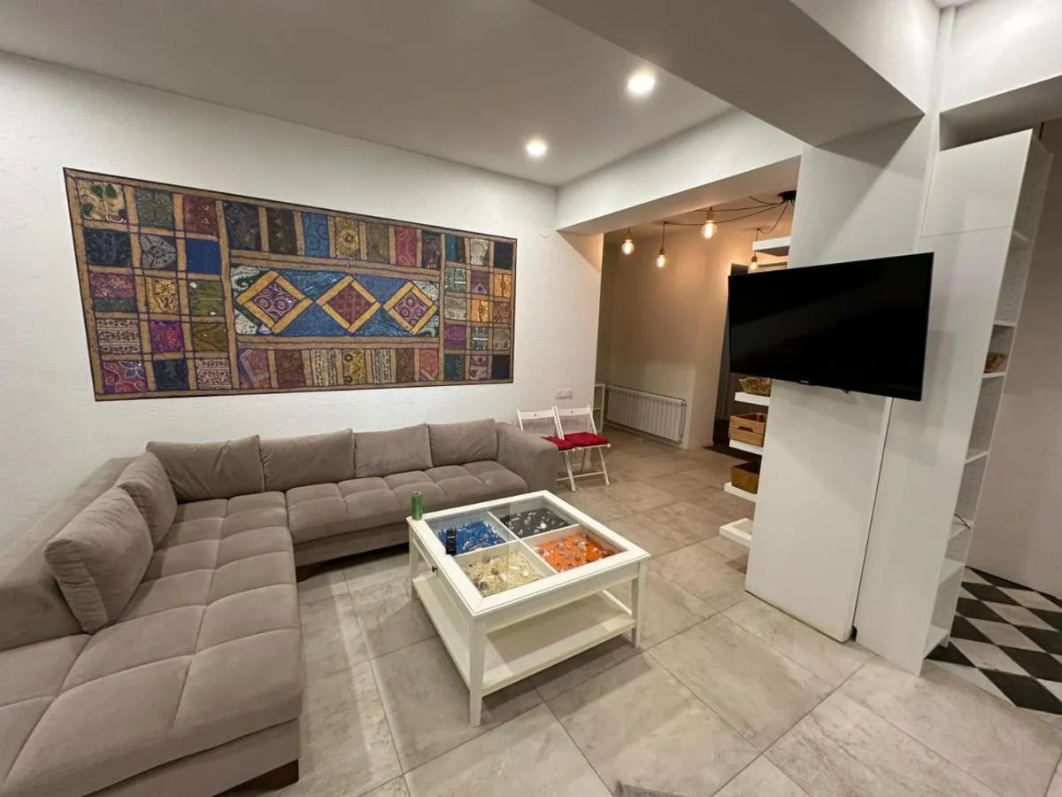 Image 1 of Modern 2 bed room apartment with pool and gym