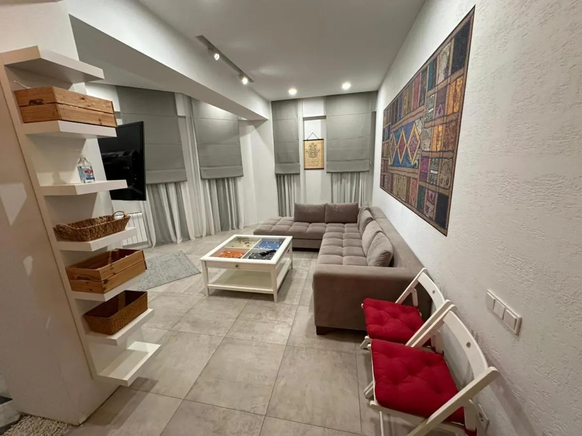 Image 2 of Modern 2 bed room apartment with pool and gym