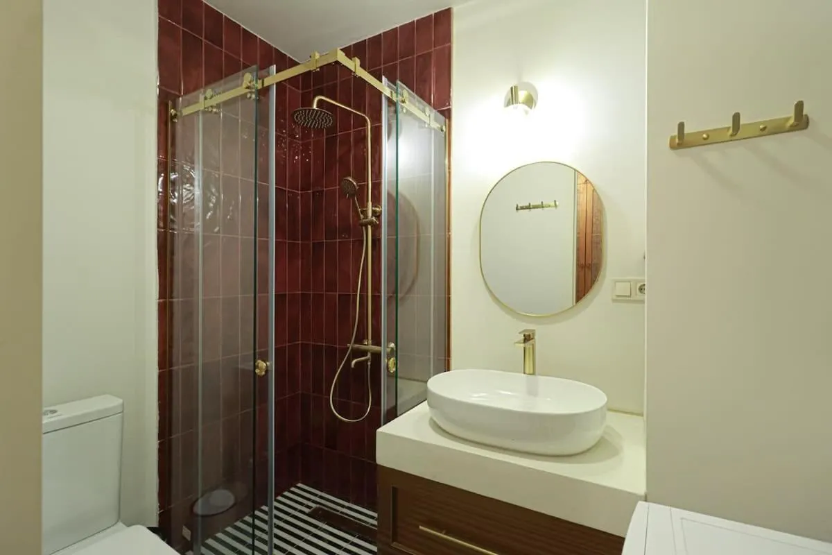 Image 2 of Modern Central Apt Near Stamba – By Wehost