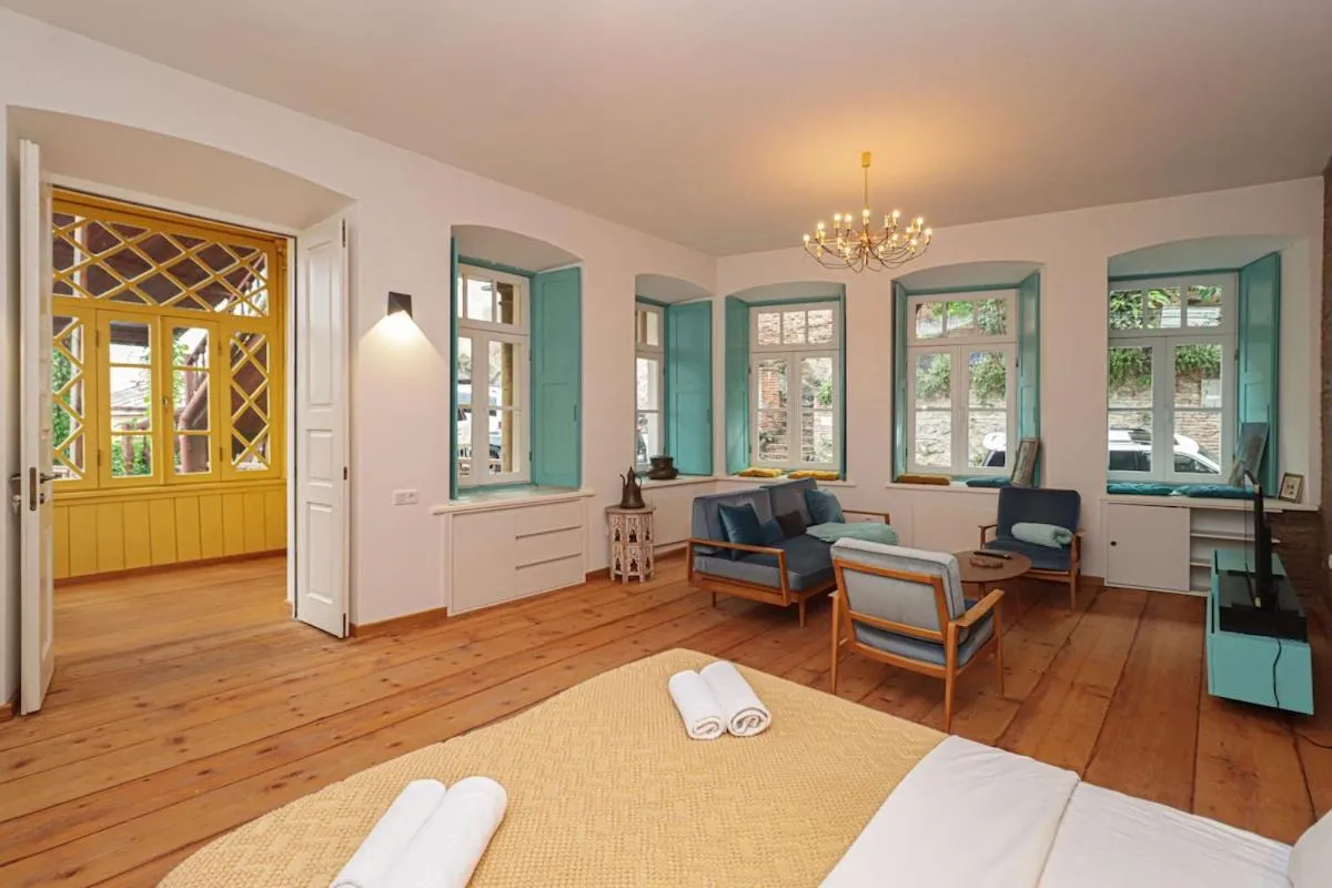Image 5 of Modern Studio in Old Tbilisi By Wehost