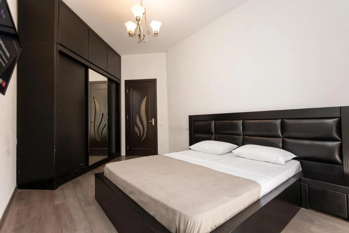Image 2 of Modern living in the city center