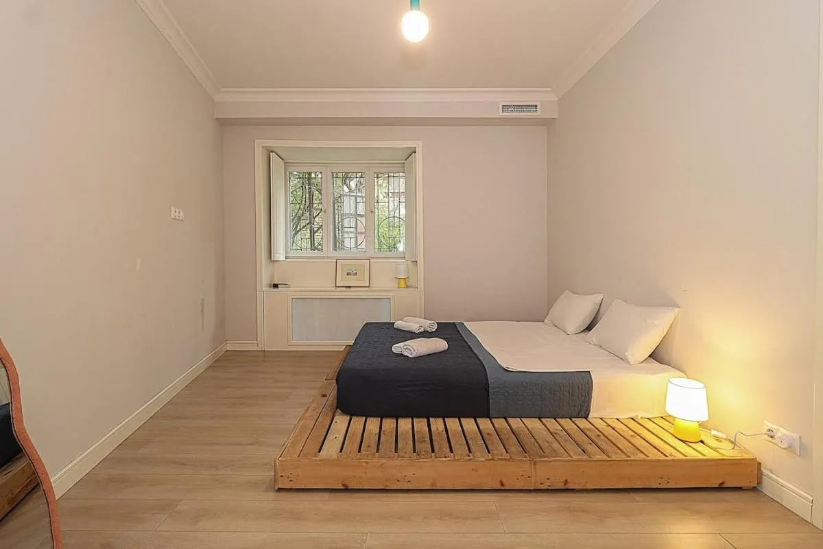 Image 6 of Mtatsminda Cozy Apt: Central & Comfy – By Wehost