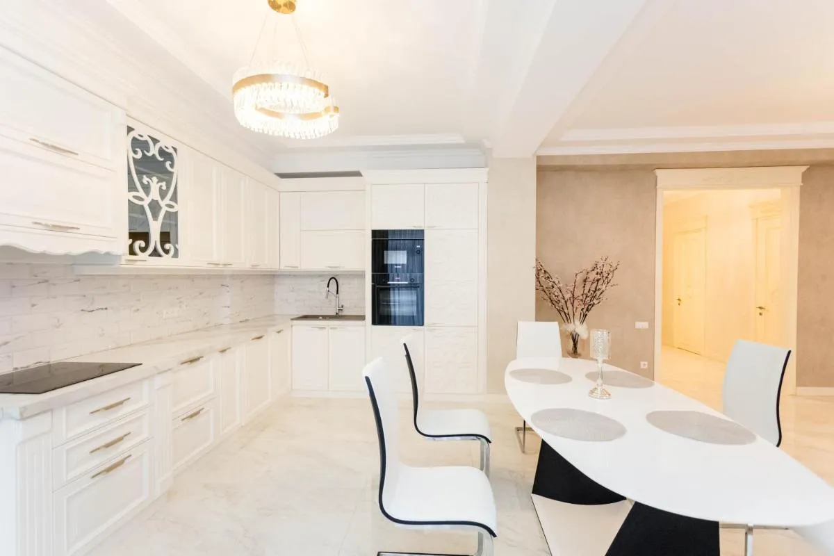 Image 5 of NEW-Downtown Apartment lll