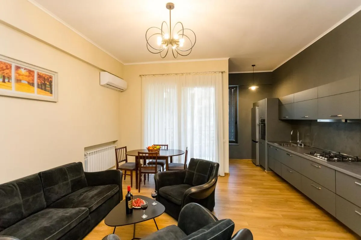 Image 3 of New!-Downtown Apartment ll