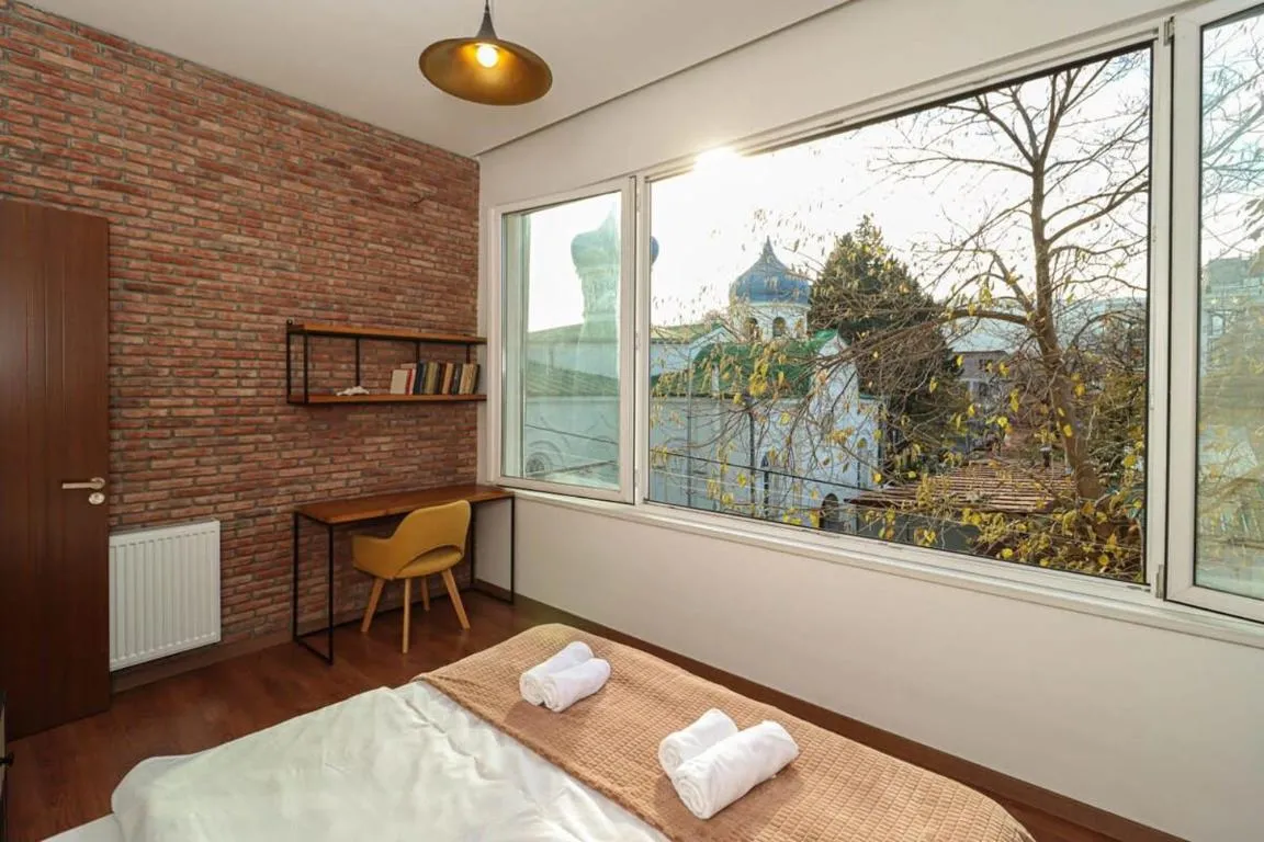 Image of One bedroom Apartment near Fabrica