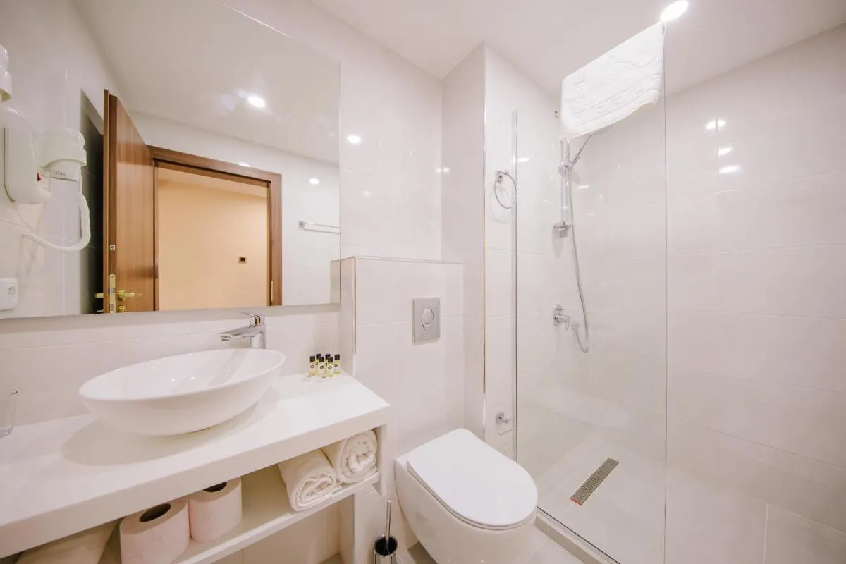 Image 2 of Orden Hotel