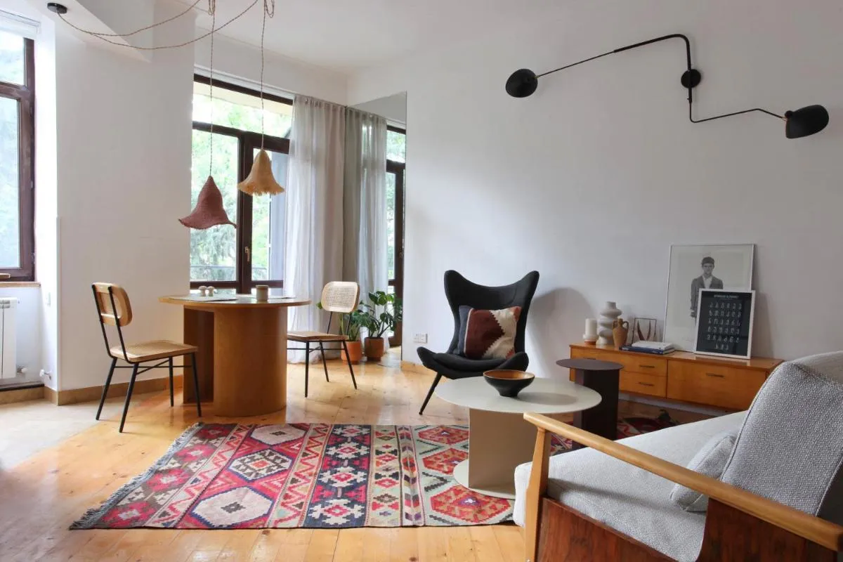 Image 2 of Peaceful Bohemian Apartment – Best Location