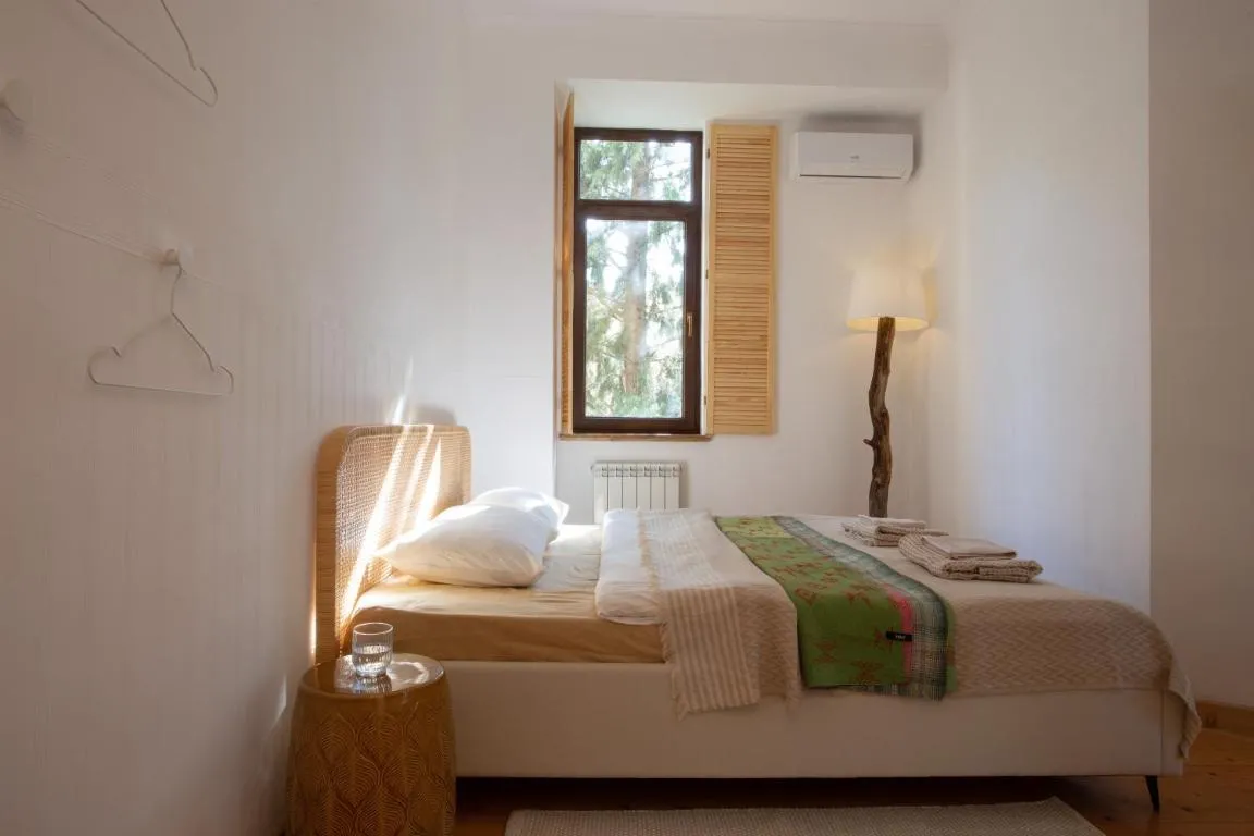Image of Peaceful Bohemian Apartment – Best Location