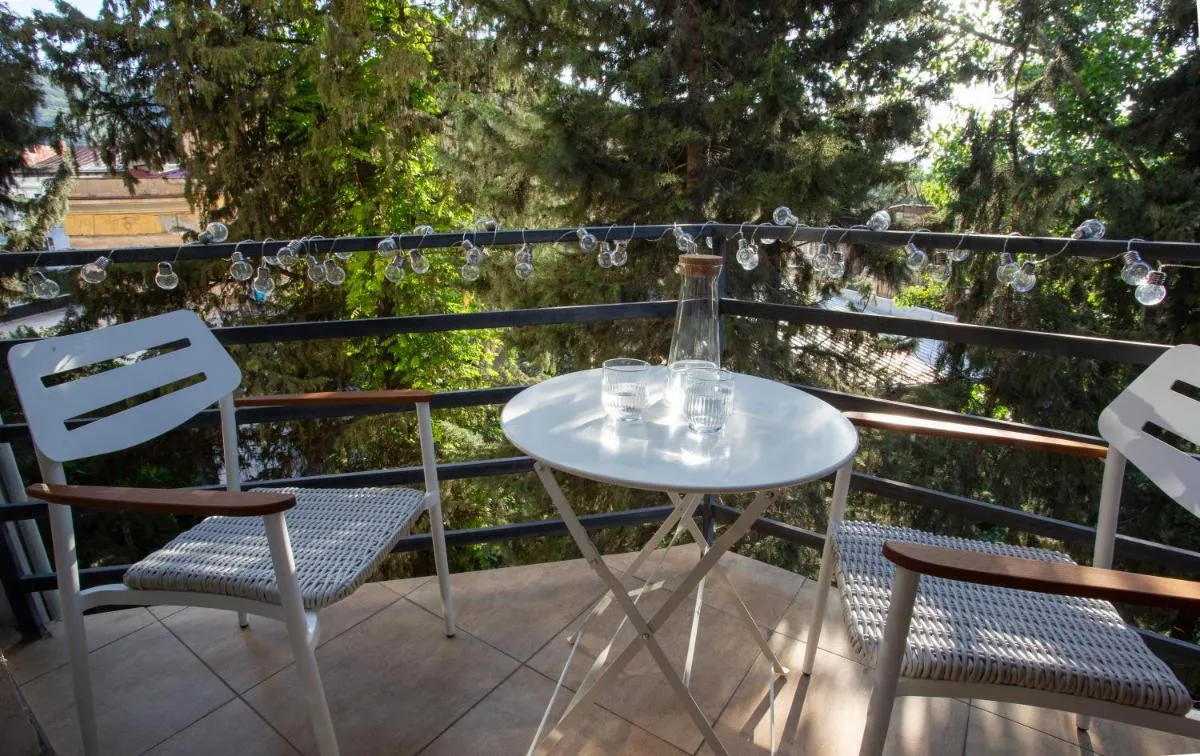 Image 4 of Peaceful Bohemian Apartment – Best Location