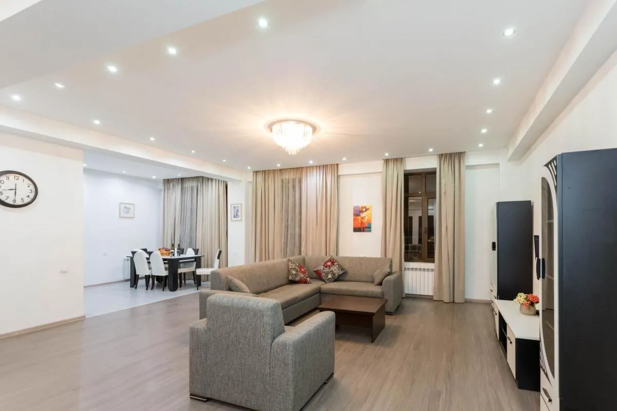 Image 2 of Premium 2 Bedroom Apartment lll