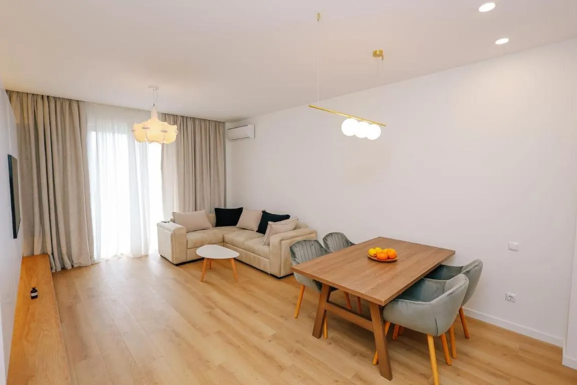 Image of Prestige Living-Luxe 2BR near Lisi Lake
