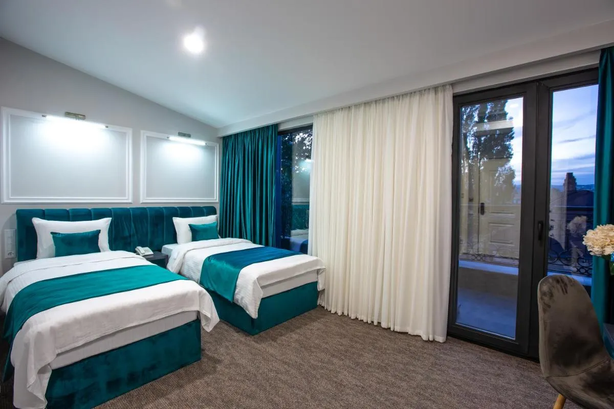 Image 1 of Royal Inn