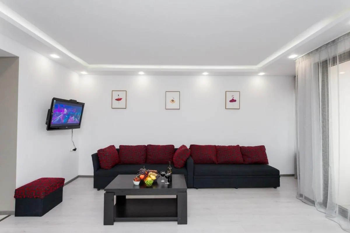 Image 2 of Serviced Apartment in the City Center