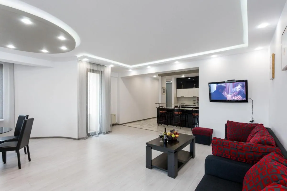 Image 1 of Serviced Apartment in the City Center