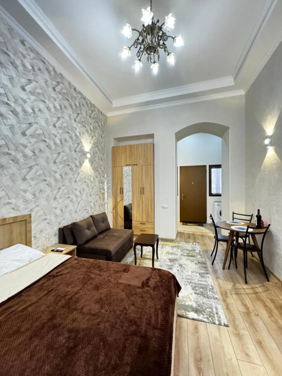 Image 6 of Silver Rooms
