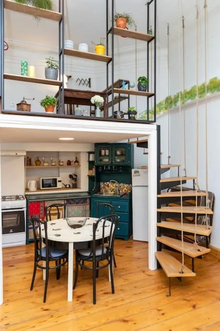 Image 3 of Singing Forest’s Apartment
