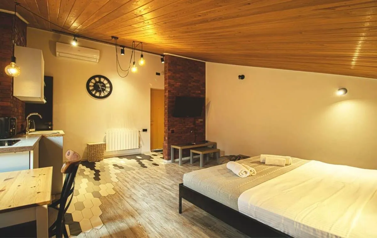 Image 5 of Studio in Old Tbilisi wwooden ceiling