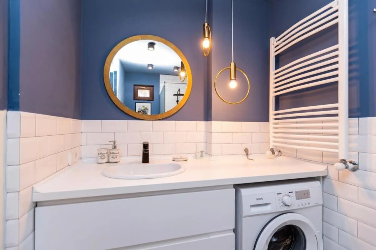 Image 2 of Stylish Modern 1BR Apartment