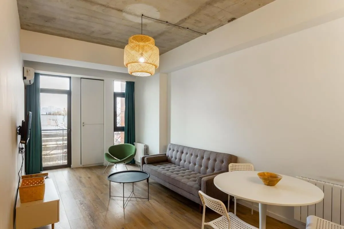 Image 3 of Super Cozy 1BR Apartment For 3 Near Fabrica