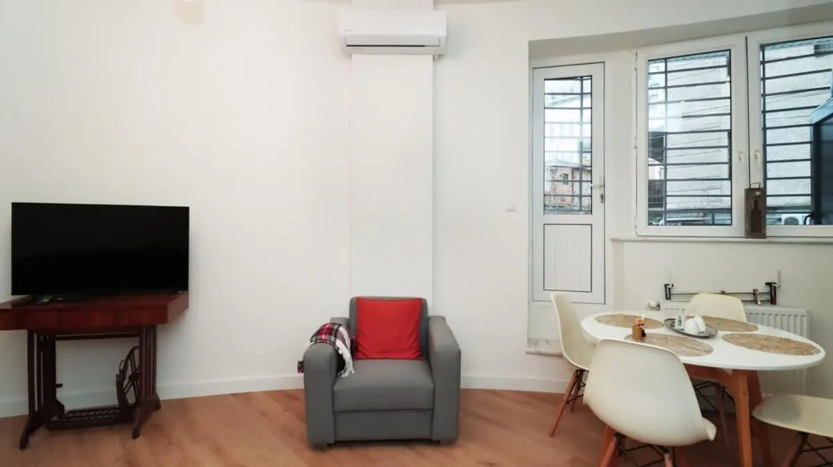 Image 4 of Super Cozy Apartment In the City Center