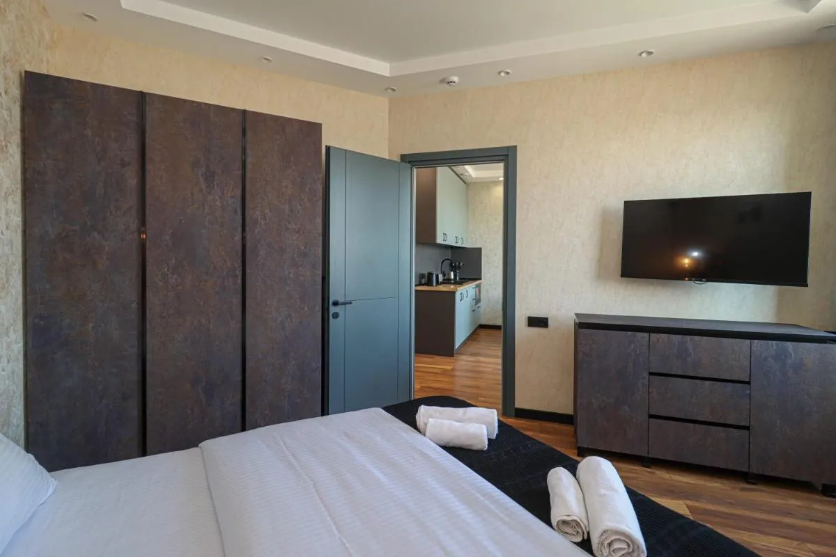 Image 6 of Super Stylish Apartment W Stunning views