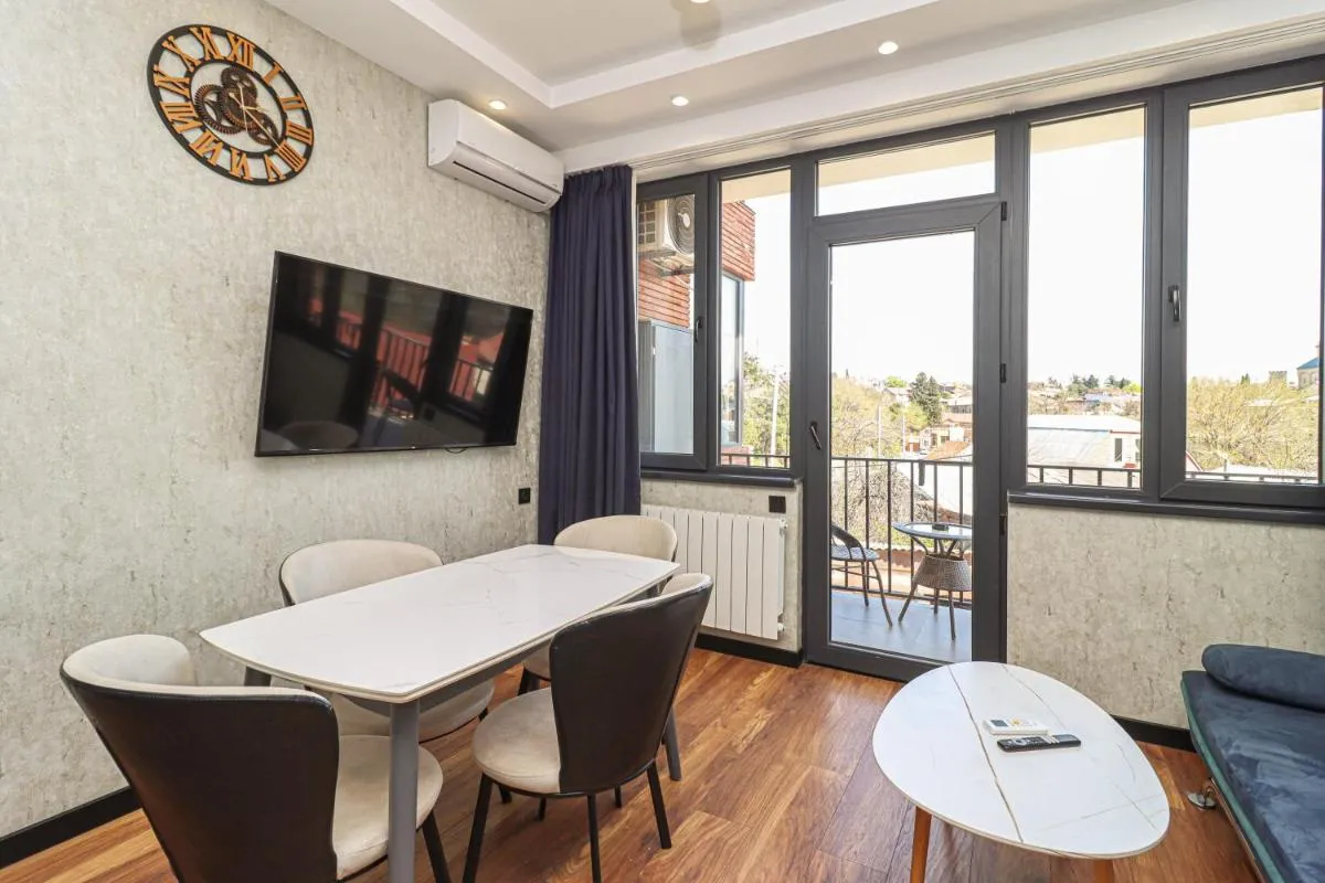 Image 3 of Super Stylish Apartment W Stunning views