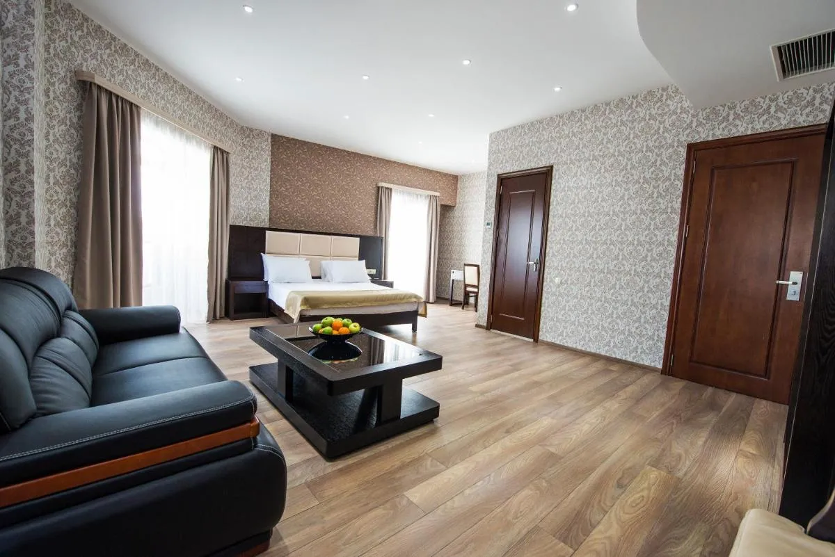 Image 5 of Tbilisi Inn