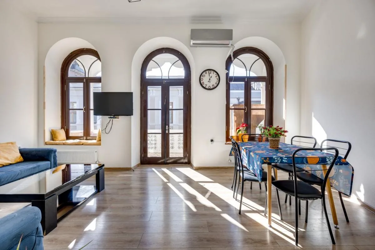 Image 3 of The heart of the ancient district 3BD-2BATH apartament