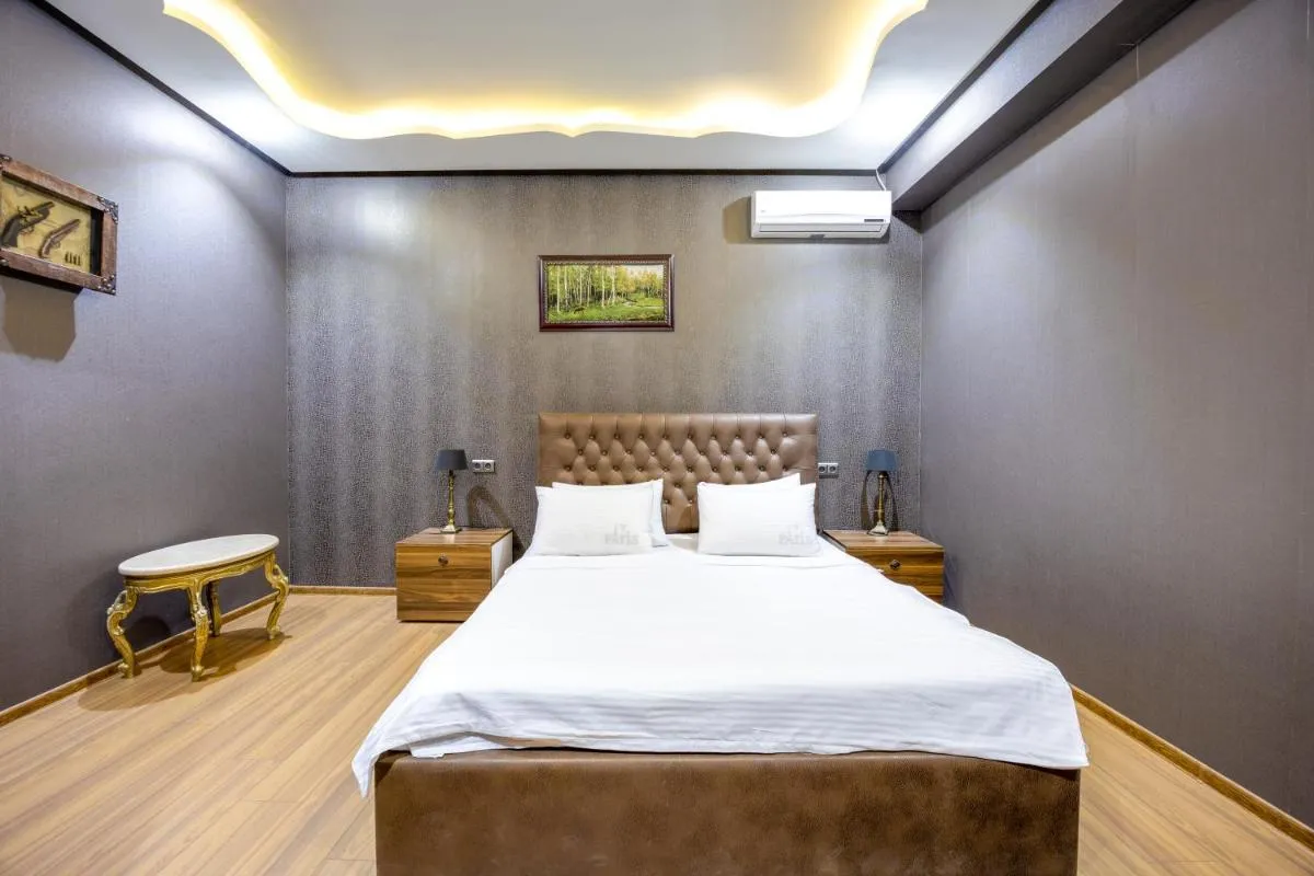 Image 6 of Tree Bedroom Residence with Private Garden